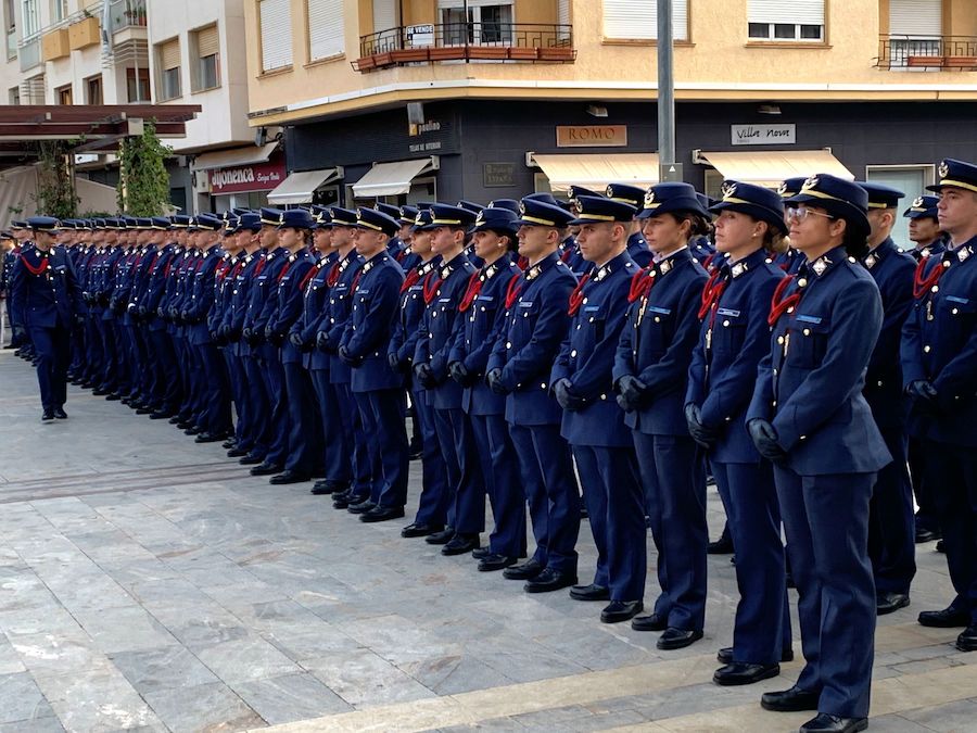 Los cadetes en formación en la plaza de España de San Javier