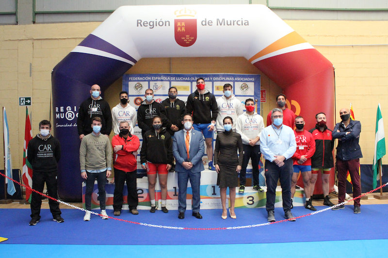 organizadores y participantes del Campeonato Nacional de Lucha en Los Narejos