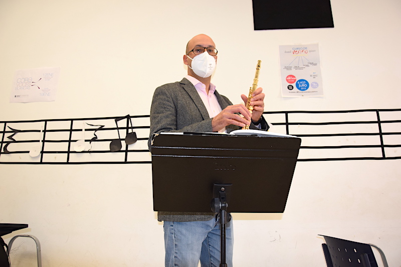 El profesor de flauta Mariano Bas 