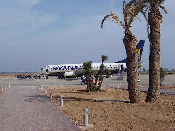 Avión de Ryanair en la pista del aeropuerto de San Javier (Murcia)